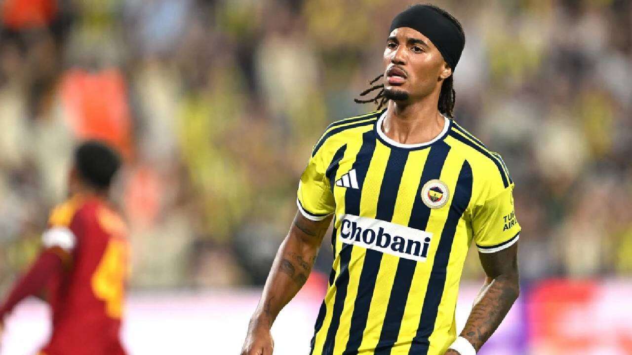 Ali Koç 8 milyon euroya Fenerbahçe'ye imza attırmıştı: Aziz Yıldırım 30 milyon euroya satıyor! 9